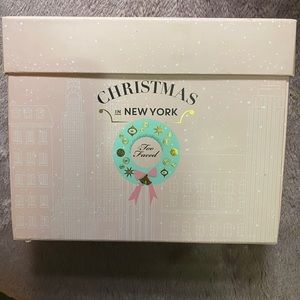 Too Faced Holiday face Palette